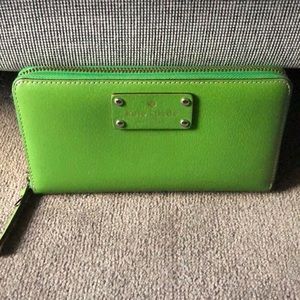 Kate Spade Zip around wallet